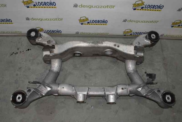 Viga de suspensão traseira (plataforma veicular) 33316779789 BMW