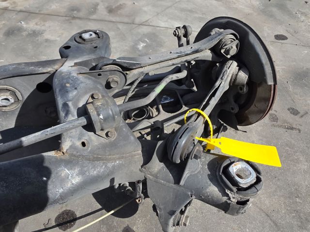 BMW 33316783715 Подрамник задний в наличии Ужгород