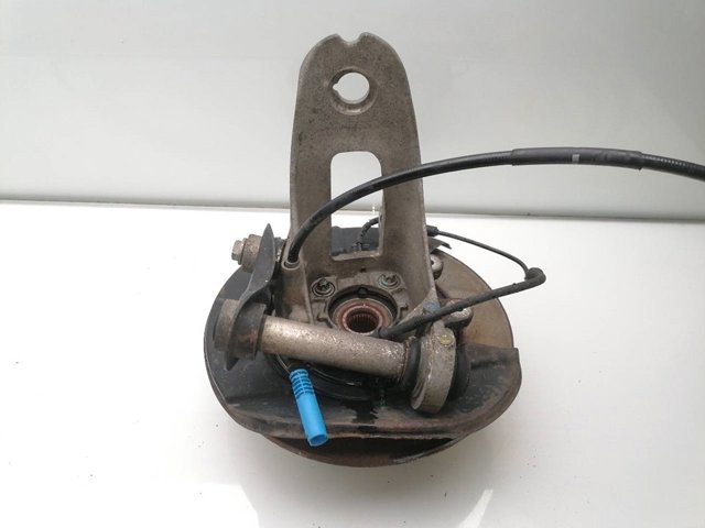 33321095240 BMW Цапфа (поворотный кулак) задний правый купить в Каменское