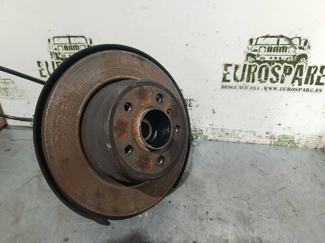 33321095240 BMW Цапфа (поворотный кулак) задний правый купить в Киев