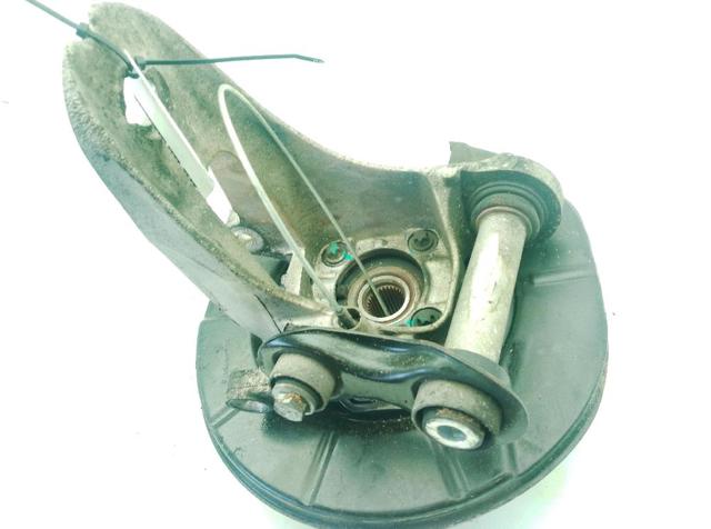 BMW 33321095240 Цапфа задняя правая в наличии Кривой Рог