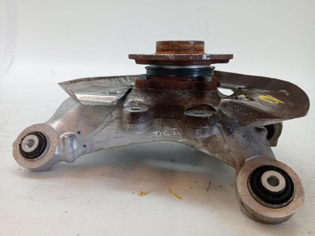 BMW 33326852161 Цапфа задняя левая в наличии Хмельницкий