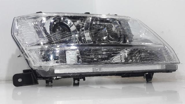 SUZUKI 3512065J11 Фара правая в наличии Ирпень