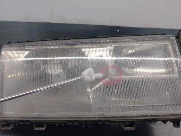VOLVO 3518253 Правая фара в наличии Черновцы