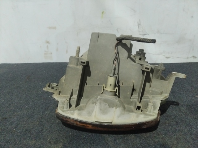 35460748 RENAULT Правая фара купить в Николаев