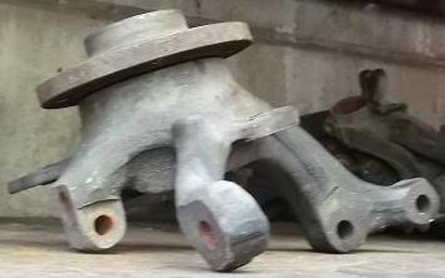 VAG 357407255C Цапфа (поворотный кулак) передний левый в наличии Ровно