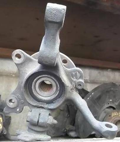357407256C VAG Цапфа передняя правая купить в Ужгород