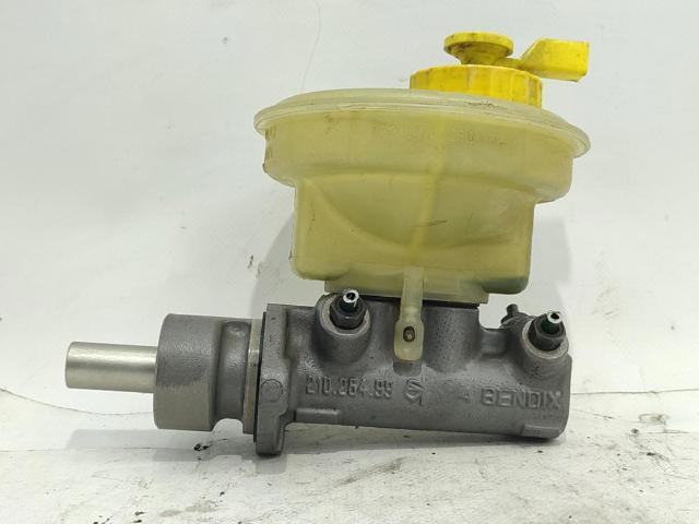 Cilindro mestre do freio 357611019B VAG