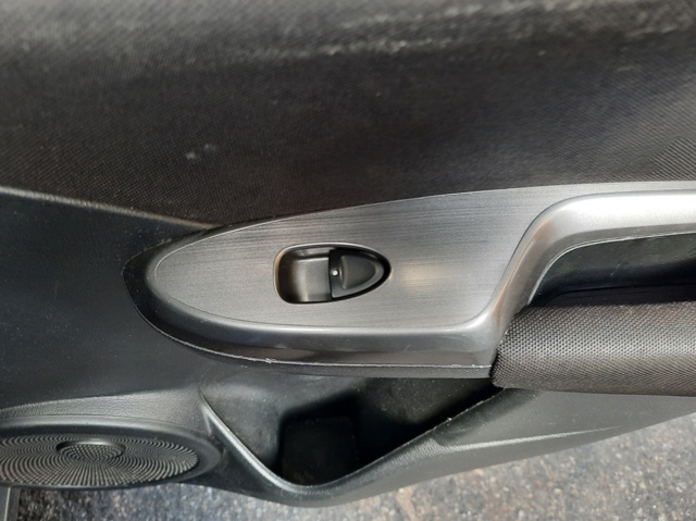 35770SMGE02 HONDA Кнопка включения мотора стеклоподъемника задняя купить в Павлоград