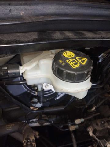 Cilindro mestre do freio Volvo V40 525, 526