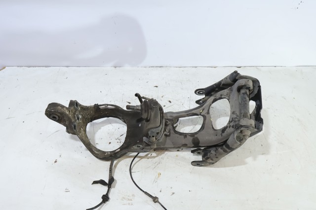 PEUGEOT 365604 Корпус поворотного кулака переднего левого в наличии Черкассы
