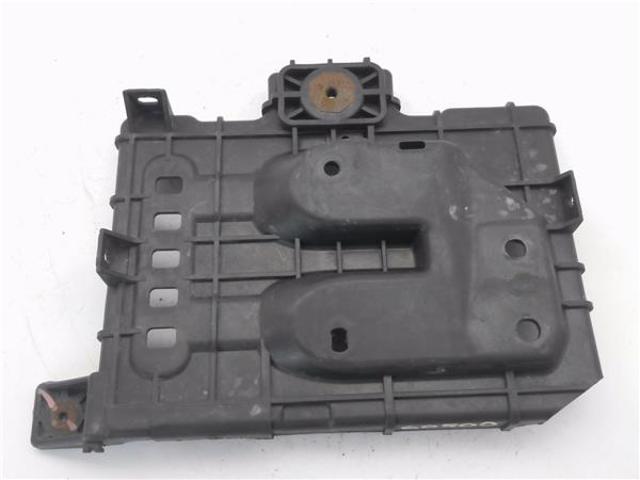 HYUNDAI 371502H000 Полка под аккумулятор в наличии Харьков