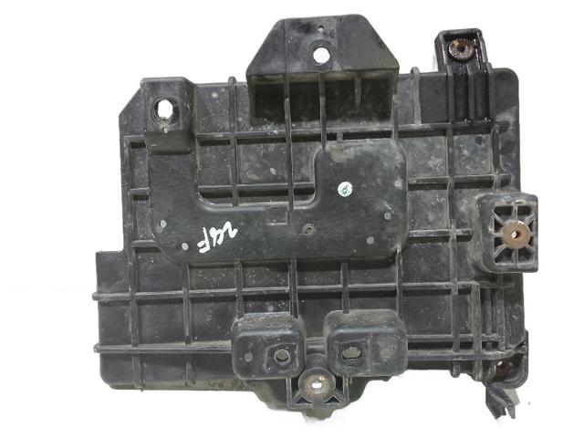 HYUNDAI 37150A5000 Полка под аккумулятор в наличии Львов