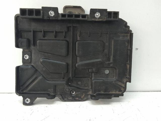 HYUNDAI 37150J7000 Подставка аккумулятора в наличии Сумы