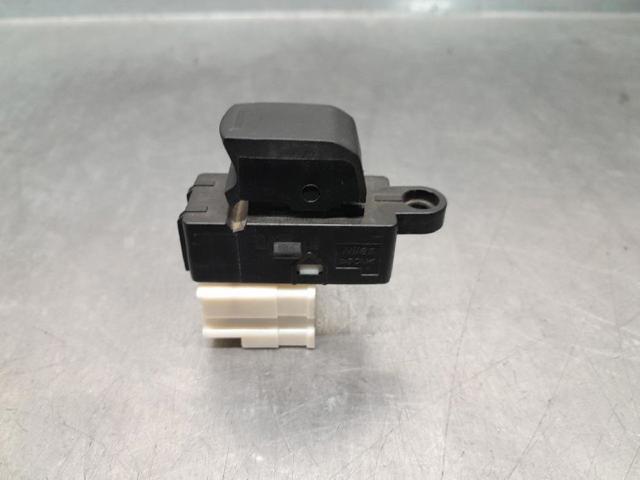 3799568L00 SUZUKI Кнопка стеклоподъемника передняя купить в Сумы