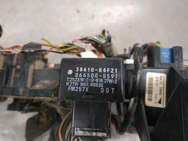 SUZUKI 3861084F21 Реле поворотов в наличии Черкассы