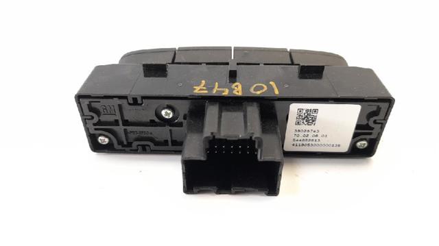OPEL 39028743 в наличии Черновцы