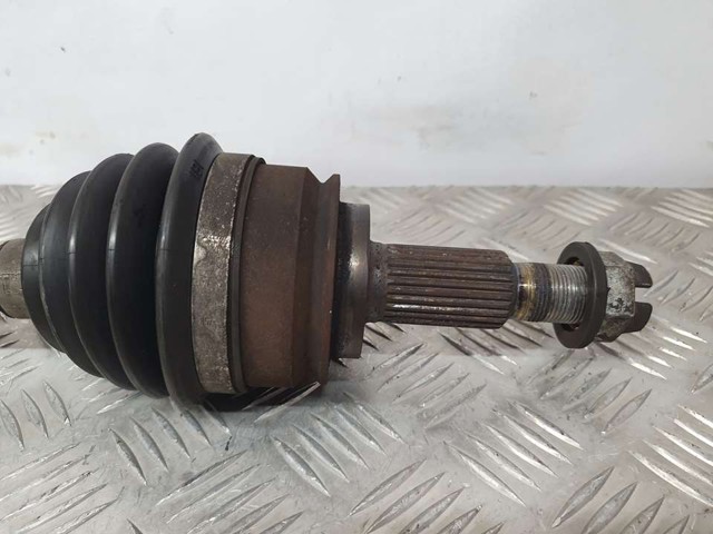 391007525R RENAULT Правая полуось купить в Киев