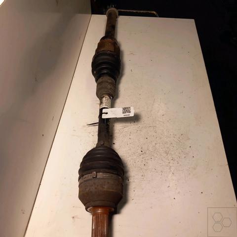 Semieixo (acionador) dianteiro direito 39100JD02B NISSAN