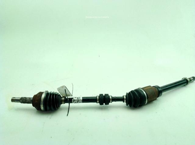 Semieixo (acionador) dianteiro direito 39100JD02B NISSAN