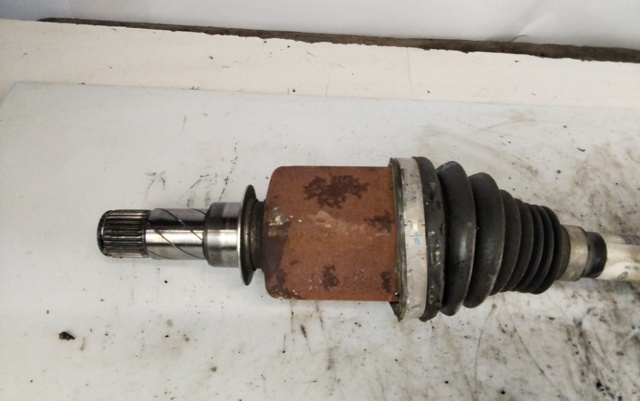 RENAULT 391015656R Левая полуось в наличии Ужгород