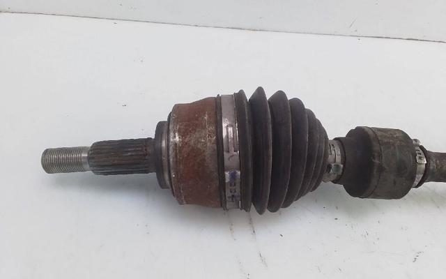 RENAULT 391015917R Полуось (привод) передняя левая в наличии Ровно