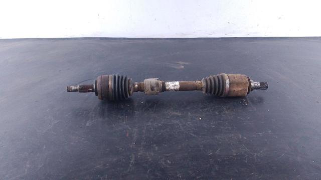 RENAULT 391018406R Полуось (привод) передняя левая в наличии Черновцы