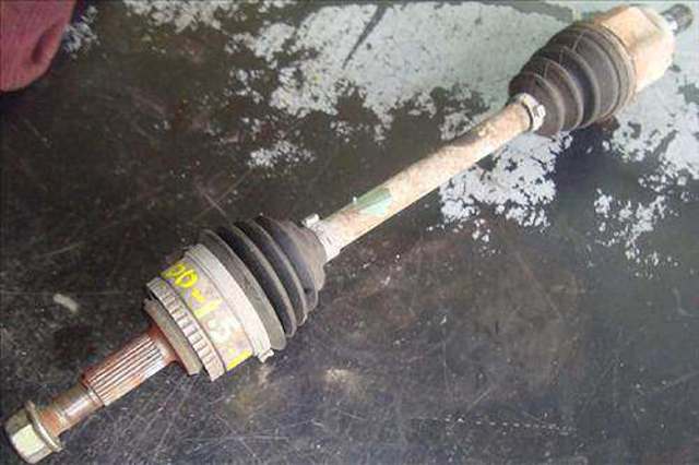 39101BM510 NISSAN Левая полуось купить в Ирпень