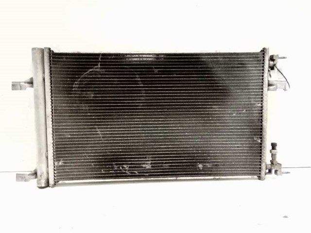 Condensador de ar condicionado / radiador para Opel Astra J 1.6 CDTI (68) B16DTL 39140128
