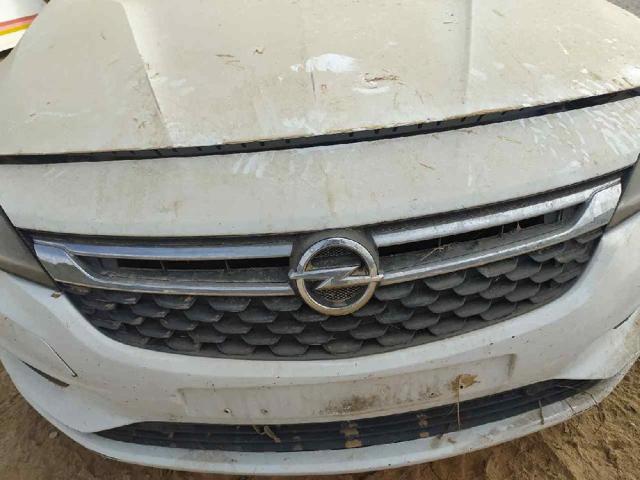 OPEL 39163582 Решетка радиатора в наличии Ровно