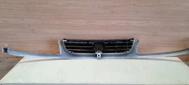 VAG 3A0853653C Решетка радиатора в наличии Каменское