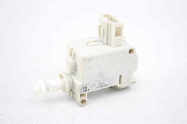 3AA810773 VAG Мотор-привод открытия лючка бака купить в Черкассы