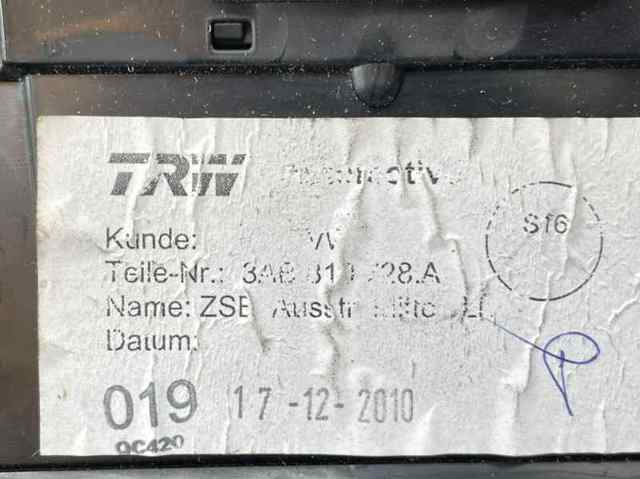 3AB819728A VAG Решетка вентиляции салона на "торпедо" купить в Житомир