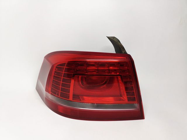 3AE945207B VAG Фонарь задний левый внешний купить в Кривой Рог