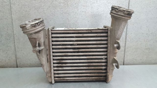 3B0145806 VAG Интеркулер купить в Павлоград