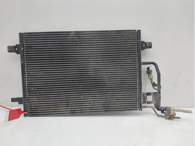 Condensador de ar condicionado / radiador para Volkswagen Passat (3B3) (2000-2005) 1.9 TDI AVB 3B0260401