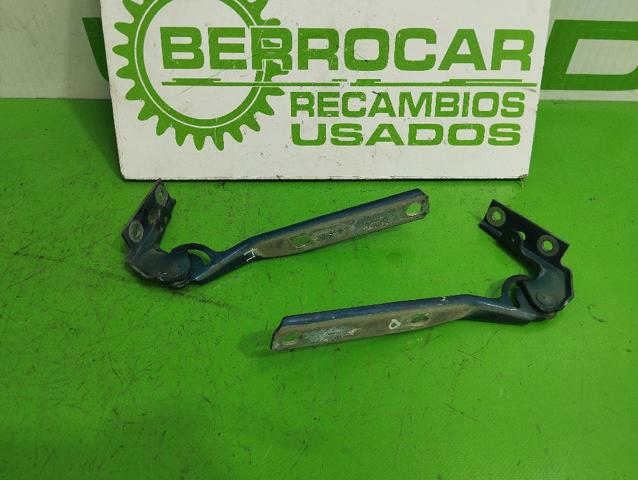 VAG 3B0823301A Петля капота левая в наличии Николаев