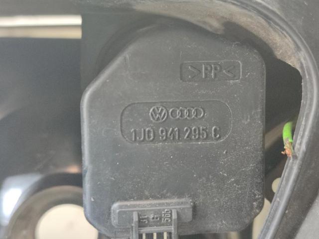 VAG 3B0941015 Фара левая в наличии Киев
