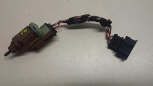 Interruptor pedal brake para audi q7 3.0 tdi quattro bug 3B0945511D