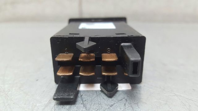 VAG 3B0953235C Кнопка включения аварийного сигнала в наличии Кривой Рог
