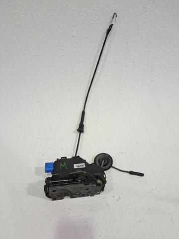 Fecho da porta dianteira esquerda 3B1837015AQ VAG