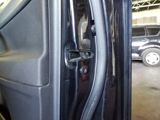 Cerradura puerta delantera derecha para volkswagen polo 1.9 tdi axr 3B1837016CC
