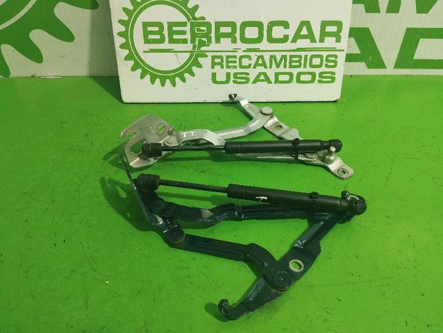 VAG 3B5827302 Петля крышки багажника в наличии Черкассы