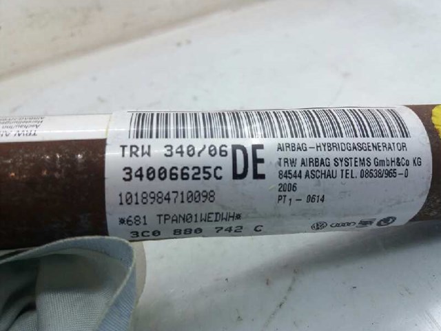 3C0880742G Шторка боковая, правая купить Хмельницкий