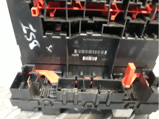 Relés de caixa / fusíveis para Volkswagen Passat 2.0 tdi 16v bkp 3C0937049E