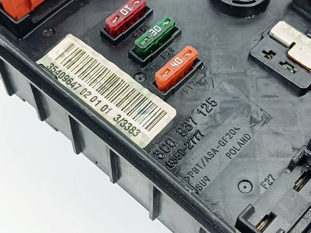 Unidade de dispositivos de segurança Volkswagen Passat 3C2