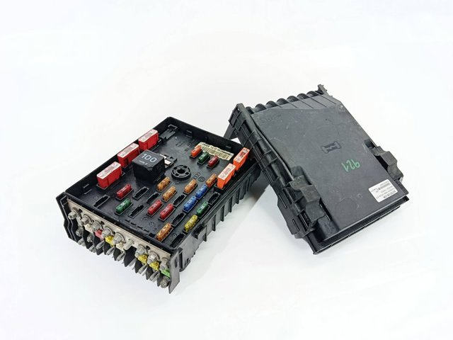 Unidade de dispositivos de segurança Volkswagen Passat 3C2