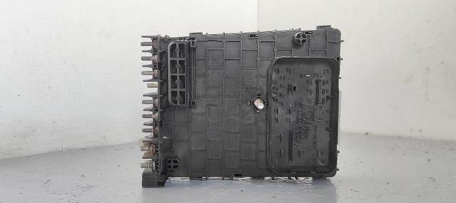 Unidade de dispositivos de segurança Volkswagen Passat 3C2