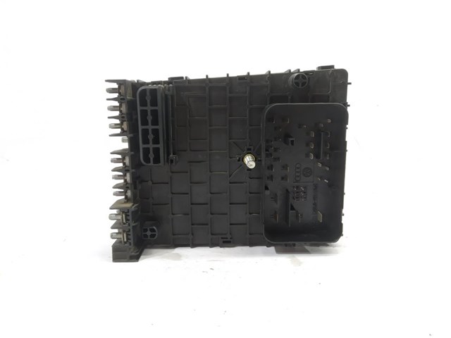 Unidade de dispositivos de segurança Volkswagen Passat 3C2