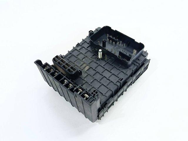 Unidade de dispositivos de segurança Volkswagen Passat 3C2